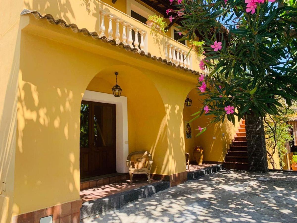 Villa Le Gemelle Dell'Alcantara Motta Camastra Buitenkant foto