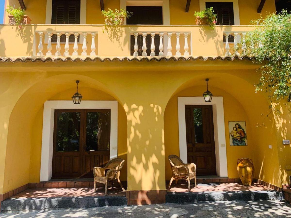 Villa Le Gemelle Dell'Alcantara Motta Camastra Buitenkant foto
